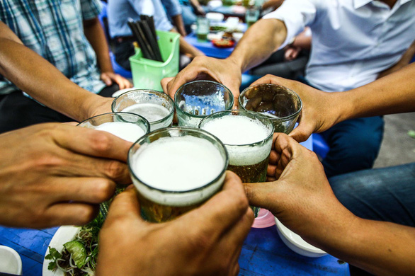 COVID-19 fermeture temporaire des restaurants de bière à Hanoi
